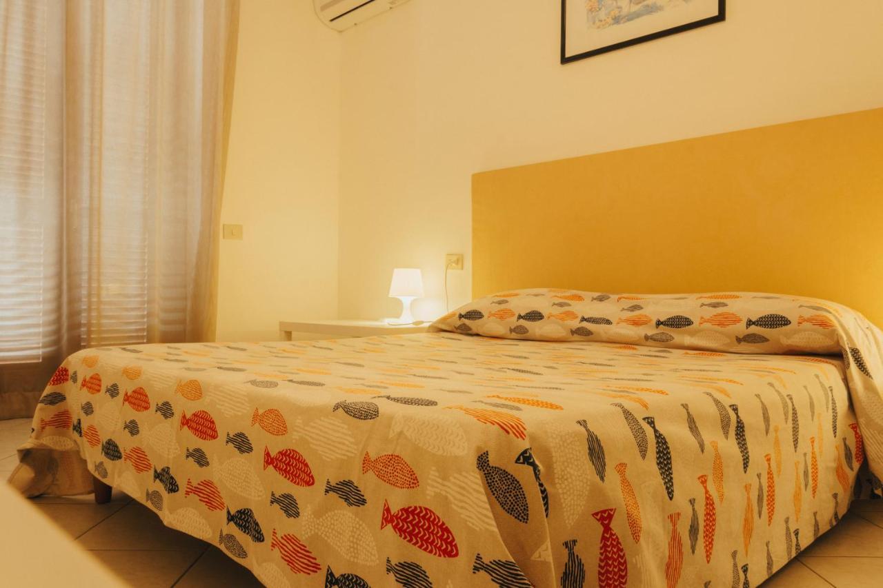 Hotel Villa Rosa Porto Azzurro Bagian luar foto