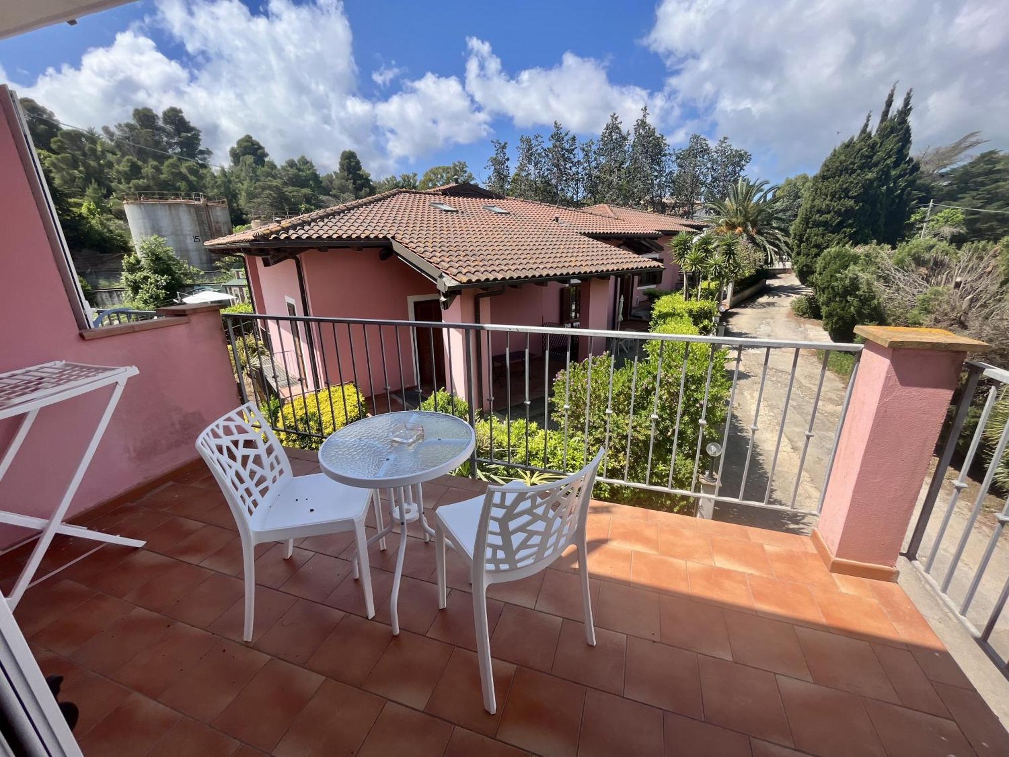 Hotel Villa Rosa Porto Azzurro Bagian luar foto